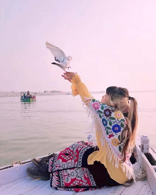 Varanasi: All Ghats Boat Tour with Ganga Aarti - The Experience in Detail