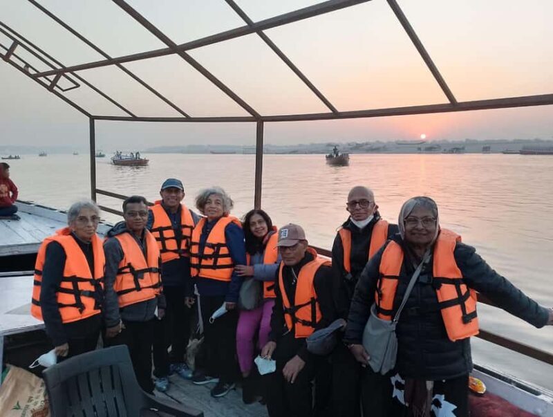 VARANASI BOAT RIDE: WITNESS SUNRISE SERENITY - An In-Depth Look at the Sunrise Boat Tour in Varanasi