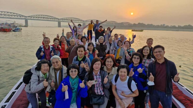 VARANASI BOAT RIDE: WITNESS SUNRISE SERENITY - FAQs