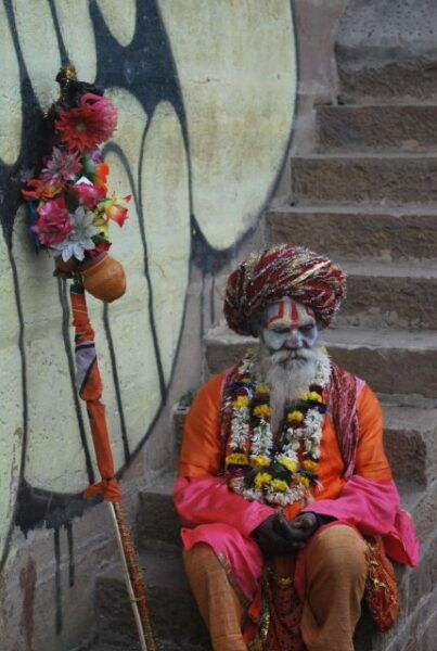 Varanasi Day Tour - Boating, Walking, Yoga Temple, Wrestling - Itinerary Highlights