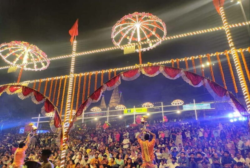Varanasi: Heritage Ghat Walk with Students of BHU - An In-Depth Look at the Heritage Ghat Walk