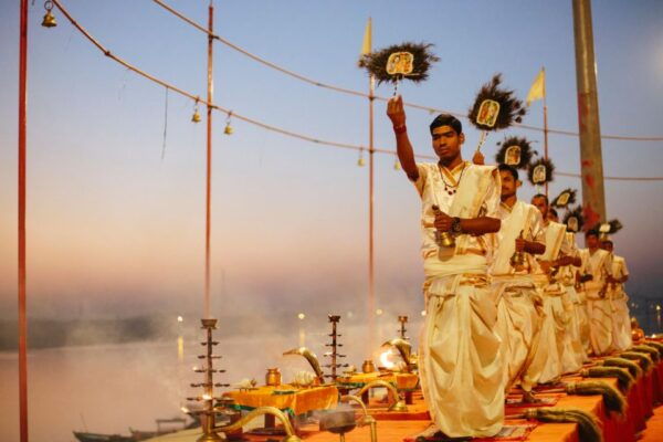 Varanasi Highlights. 1 Day Tour - Exploring Varanasi Attractions