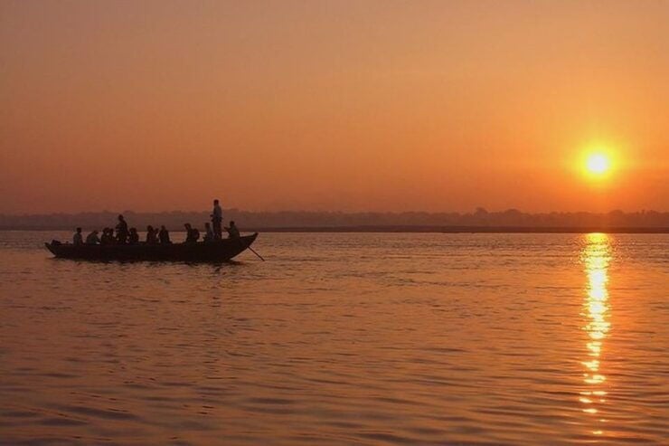 Varanasi: Morning Tour With Yoga Session and Boat Ride - Highlights