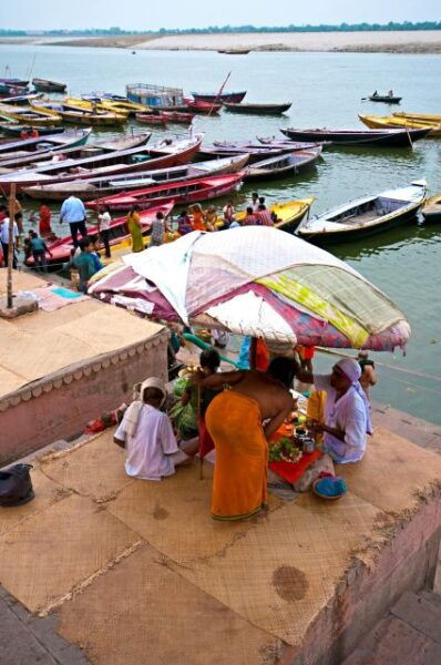Varanasi: Private Guided Tour of Varanasi and Sarnath - Tour Leader Expertise