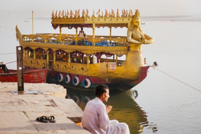 Varanasi. Sunrise & Morning Down Town. Walking Tour - Full Description