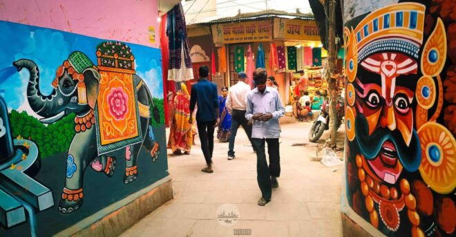 Varanasi Walking and Heritage Tour - Temples and Architecture in Varanasi