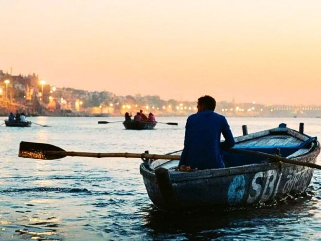 Varanasi Walking Tour With Local Snacks - Walking and Dressing Tips