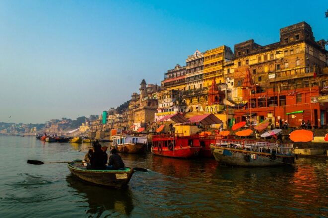 Varansi: Day Tour to Sarnath With Boating and Ganga Aarti - Experience
