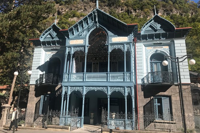 Vardzia Caves - Rabati Castle - Borjomi Park From Tbilisi One-Day Tour - Tour Highlights