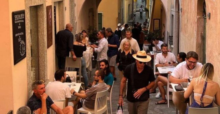 Varenna: Wine Tasting and Entry Ticket to Castello Di Vezio - Experience Highlights