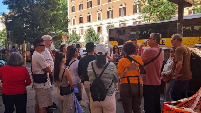 Vatican City: Guided Top Sites Tour With Entry Tickets - Meeting Point Information