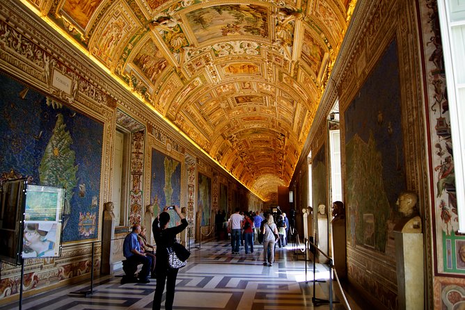 Vatican City Private Tour: Vatican Museums Sistine Chapel and Vatican Basilica - Positive Feedback on Tour Guides