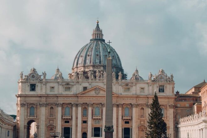 Vatican City: St. Peters Basilica & Papal Tombs Guided Tour - Tour Meeting Point