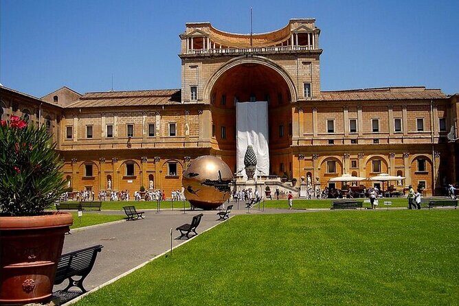 VATICAN CITY: Vatican Museums & Sistine Chapel Guided Tour Visit - Exploring the Vatican Museums & Sistine Chapel Guided Tour: An In-Depth Review