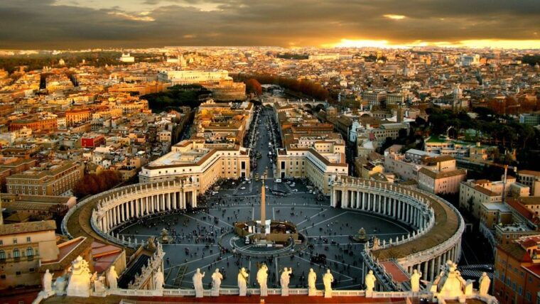 Vatican Museums Sistine Chapel With Basilica or Rafael Rooms - Optional Visit to the Raphael Rooms