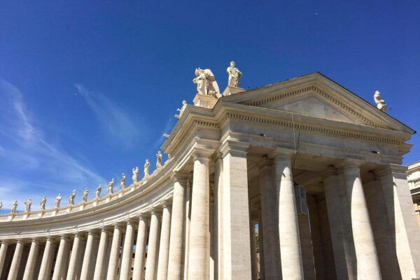 Vatican: Tour of St. Peter's Square and Basilica in French - Directions