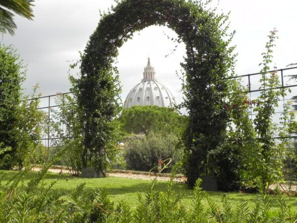 Vatican: Vatican Gardens by Minibus and Castel Santangelo - Tips for Visitors