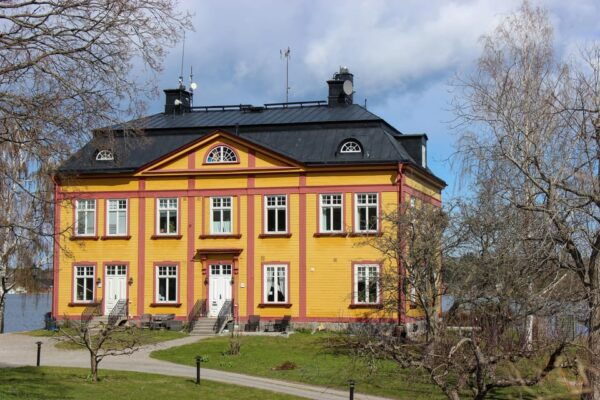 Vaxholm & Stockholm Archipelago: Guided Excursion, Day Trip - Exploring Vaxholm and Beyond