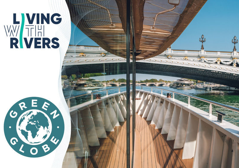 Vedettes de Paris 1-Hour Seine River Guided Sightseeing Cruise - What the price buys you