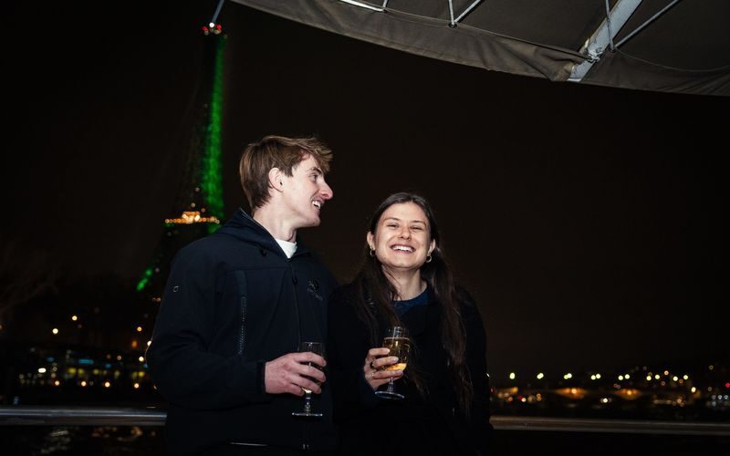 Vedettes de Paris 1-Hour Seine River Musical Sightseeing Cruise - Should you book the Vedettes de Paris cruise?
