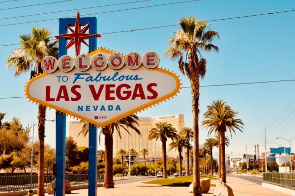 Vegas Highlights: Neon Lights & Desert - Audio Driving Tour - Important Instructions
