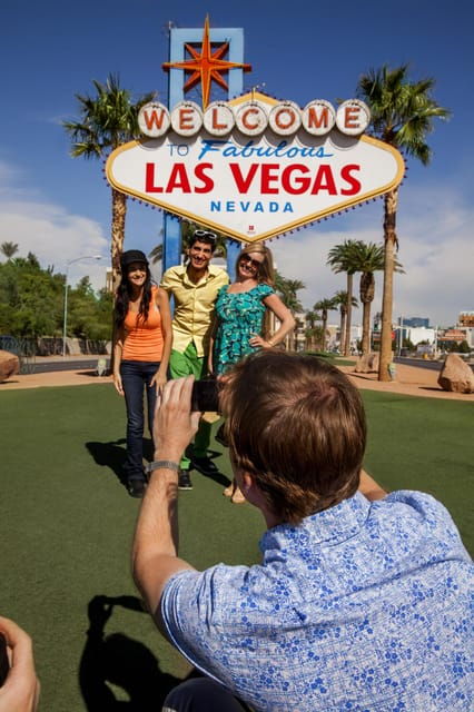 Vegas: Madame Tussauds, High Roller, & Hop-on Hop-off Tour - Attractions Included