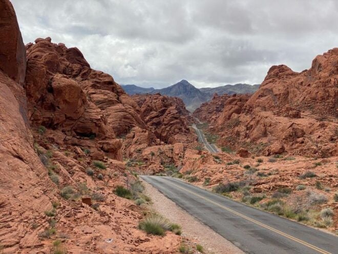 Vegas: Valley of Fire, Seven Magic Mountains, Las Vegas Sign - Transportation: Getting to and From the Attractions