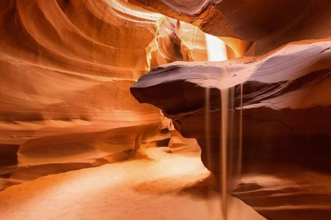 Vegas:Upper Antelope Canyon, Horseshoe Bend, Airport Pickup&Lunch - Pickup Service and Airport Transfer