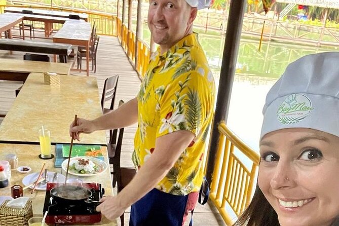 Vegetarian Cooking Class and Basket Boat Tour in Hoi An - Step-by-Step Vegetarian Cooking Techniques