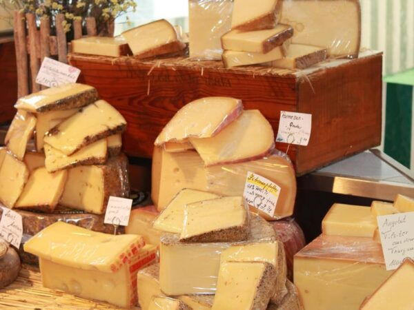 Vegetarian Viktualienmarkt Tasting Tour - Booking and Cancellation Policy