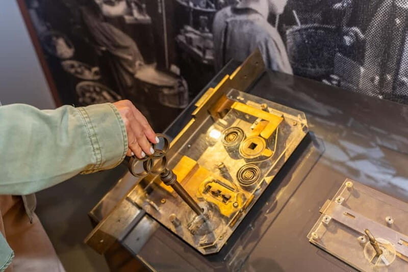 Velbert: Admission ticket to the German Castle and Fittings Museum - FAQ