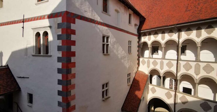 Veliki Tabor Castle, Kumrovec Museum With Wine Tasting - Castle Exploration & Old Village Museum