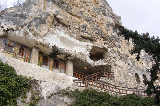 Veliko Tarnovo and Medieval Bulgaria Private Day Trip From Bucharest - Highlights of Veliko Tarnovo Day Trip