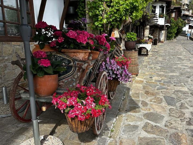 Veliko Turnovo-Bulgarian old capital and Arbanasi - Good To Know