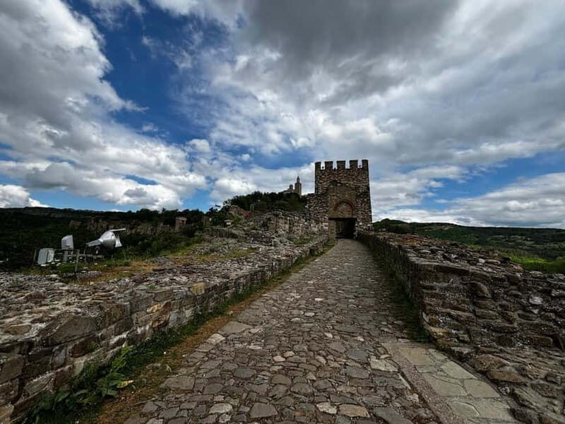 Veliko Turnovo-Bulgarian old capital and Arbanasi - Who Would Love This Experience?