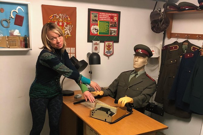 Velvet Revolution and Communism Tour With PERSONAL PRAGUE GUIDE - Expectations and Inclusions