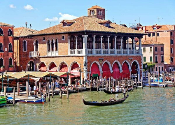 Venetian Aperitif: Wine Tasting and Cicchetti Tour - What to Expect