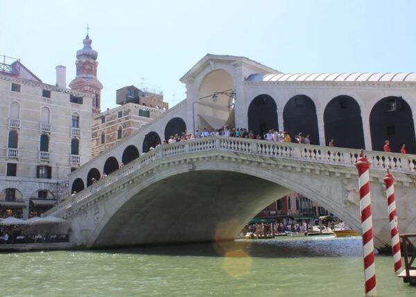 Venetian Aperitif: Wine Tasting and Cicchetti Tour - Tips for Enjoying Your Tour