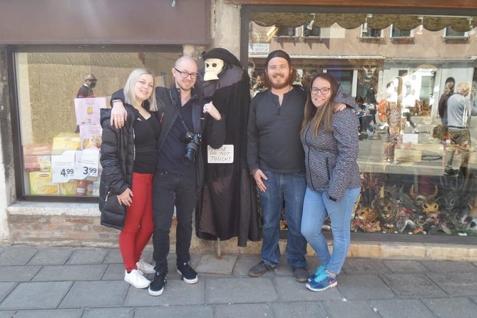 Venetian Cicchetti Street Food & Sightseeing Walking Tour With Local Guide - Sightseeing Landmarks and Culinary Stops