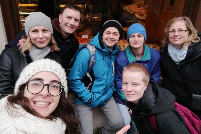 Venetian Cicchetti Street Food & Sightseeing Walking Tour With Local Guide - Experienced and Knowledgeable Tour Guides