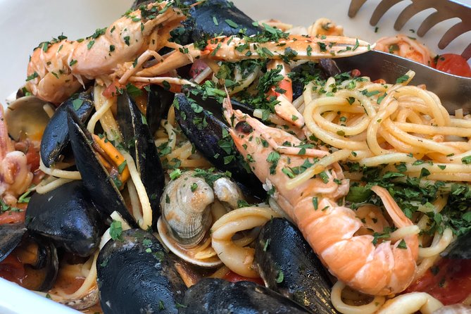 Venetian Food and Wine Tour With a Local - Artisanal Dessert Near Rialto Bridge