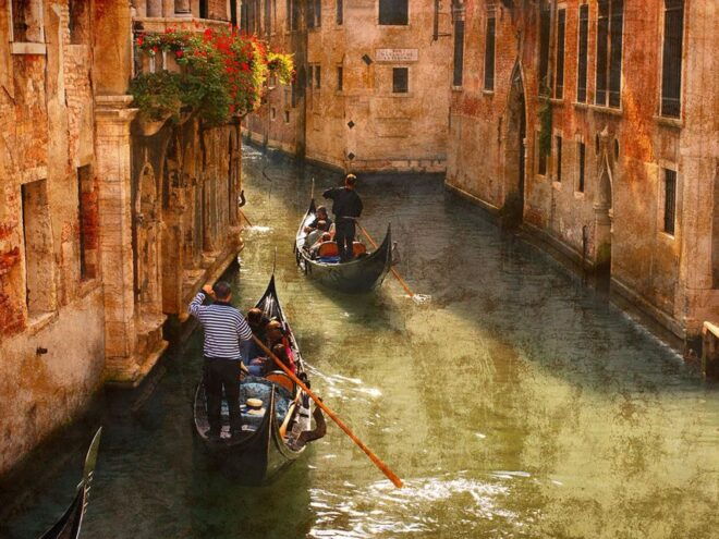 Venetian Serenade: Private Gondola Bliss - Additional Information