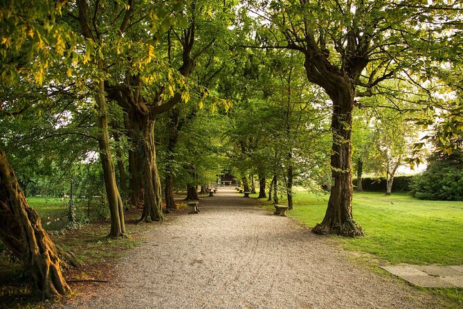 Veneto Labyrinths Tour From Venice - Traditional Italian Life Experience