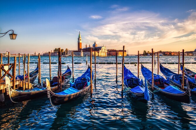 Venice: 2 Hours Morning Walk Tour With Gondola Glide - Meeting and Pickup Information