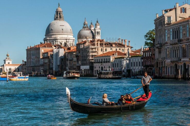 Venice: 3-Hour Private Photo-Walk, Include 10 Portraits - Booking Information