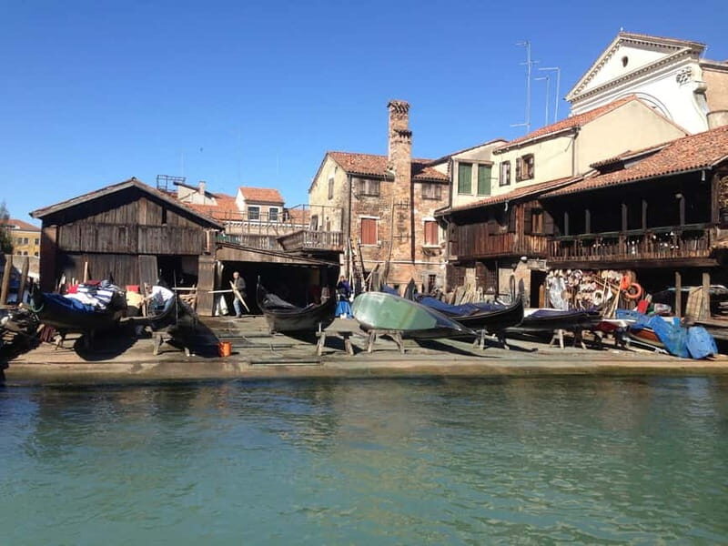 Venice: A short walk & the Ca' Rezzonico Museum in Japanese - Good To Know