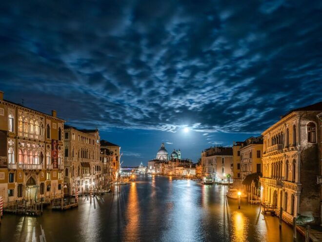 Venice After Dark: A Spine-Chilling Ghost Tour - Important Information