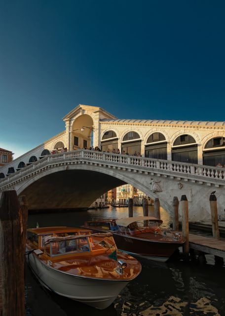 Venice Audiotour: Between Canals and Centennial Stories - Full Description