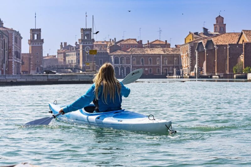 Venice Beginner's Kayak Tour in the Medieval Arsenal - The Itinerary in Detail