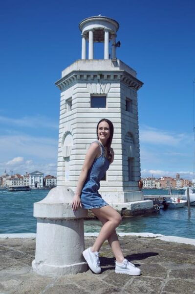 Venice: Boat Tour With Photoshoot Included - Pricing Information